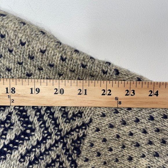 Vintage American Eagle Outfitters Cardigan Nordic Design Men’s Size L Wool Nylon - Picture 10 of 15